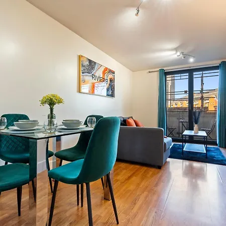 Cosy Apartment- Centre - Free Parking-sleep 5 Apartment